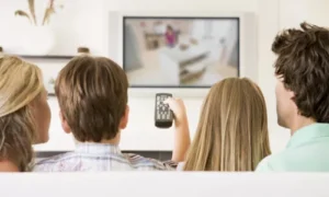 التلفاز وأمراض القلب: علاقة خطيرة